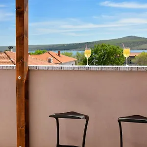 https://apartment-libra-posedarje.hotelinzadar.com